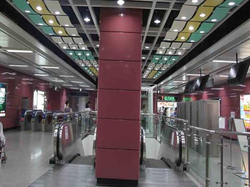 云南地鐵站鋁單板包柱